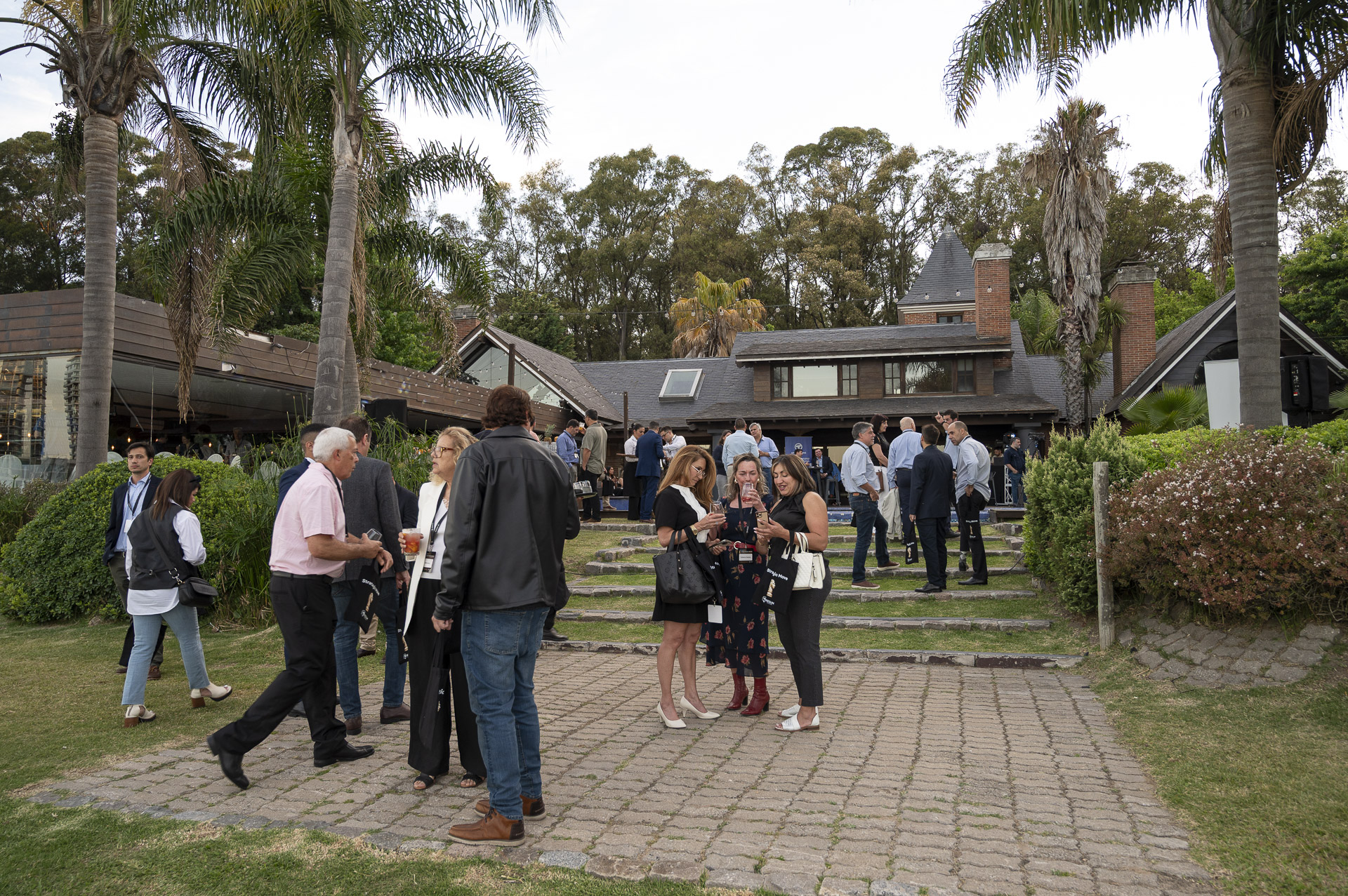 After Market 2025 Uruguay